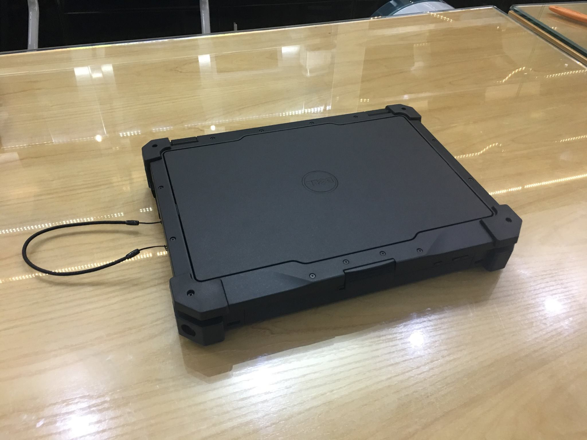  Laptop Dell Latitude 12 Rugged Extreme 7204-2.jpg